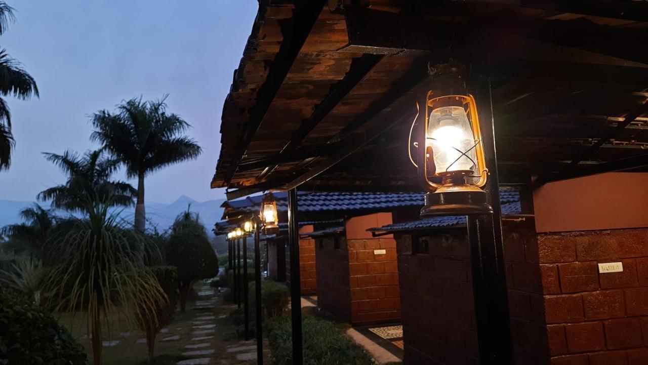 Anandvan Holiday Homes, Wai エクステリア 写真