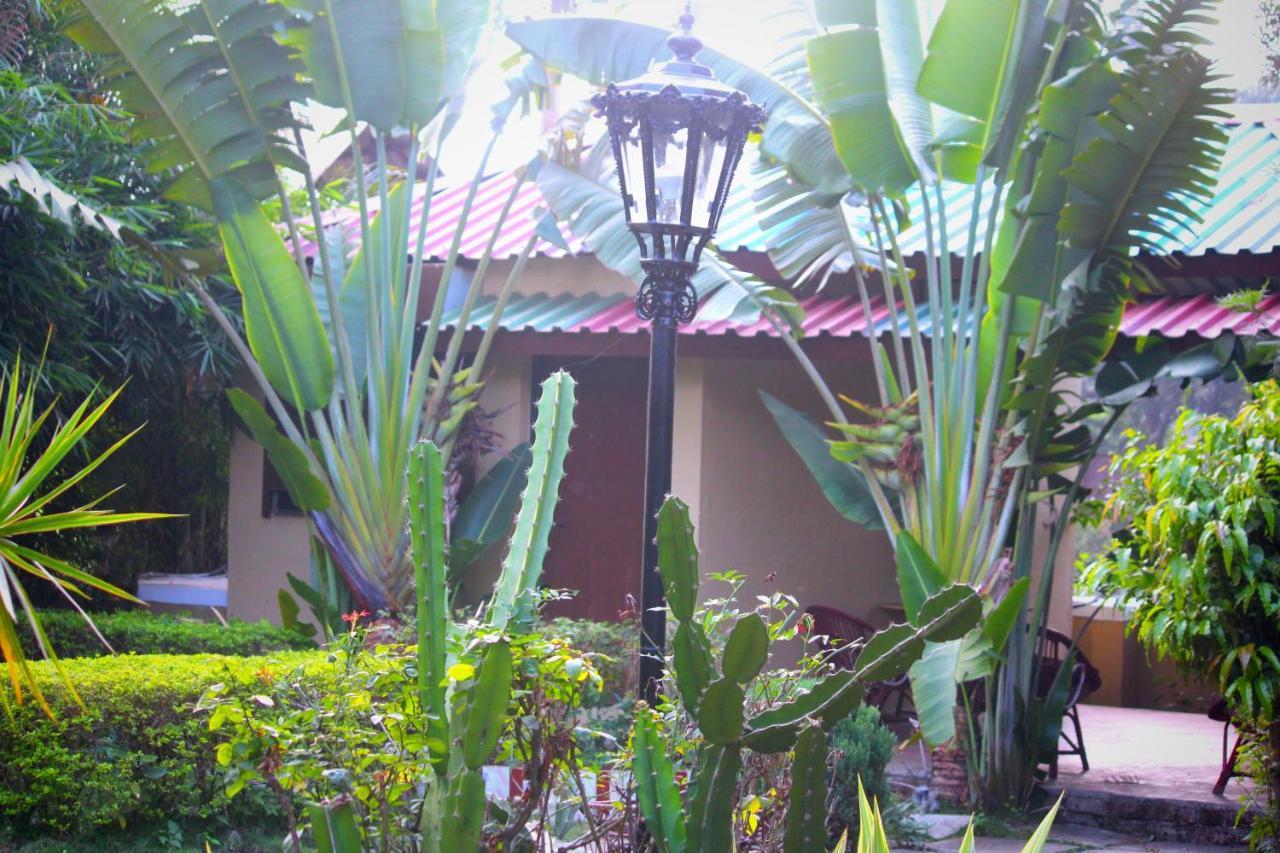 Anandvan Holiday Homes, Wai エクステリア 写真