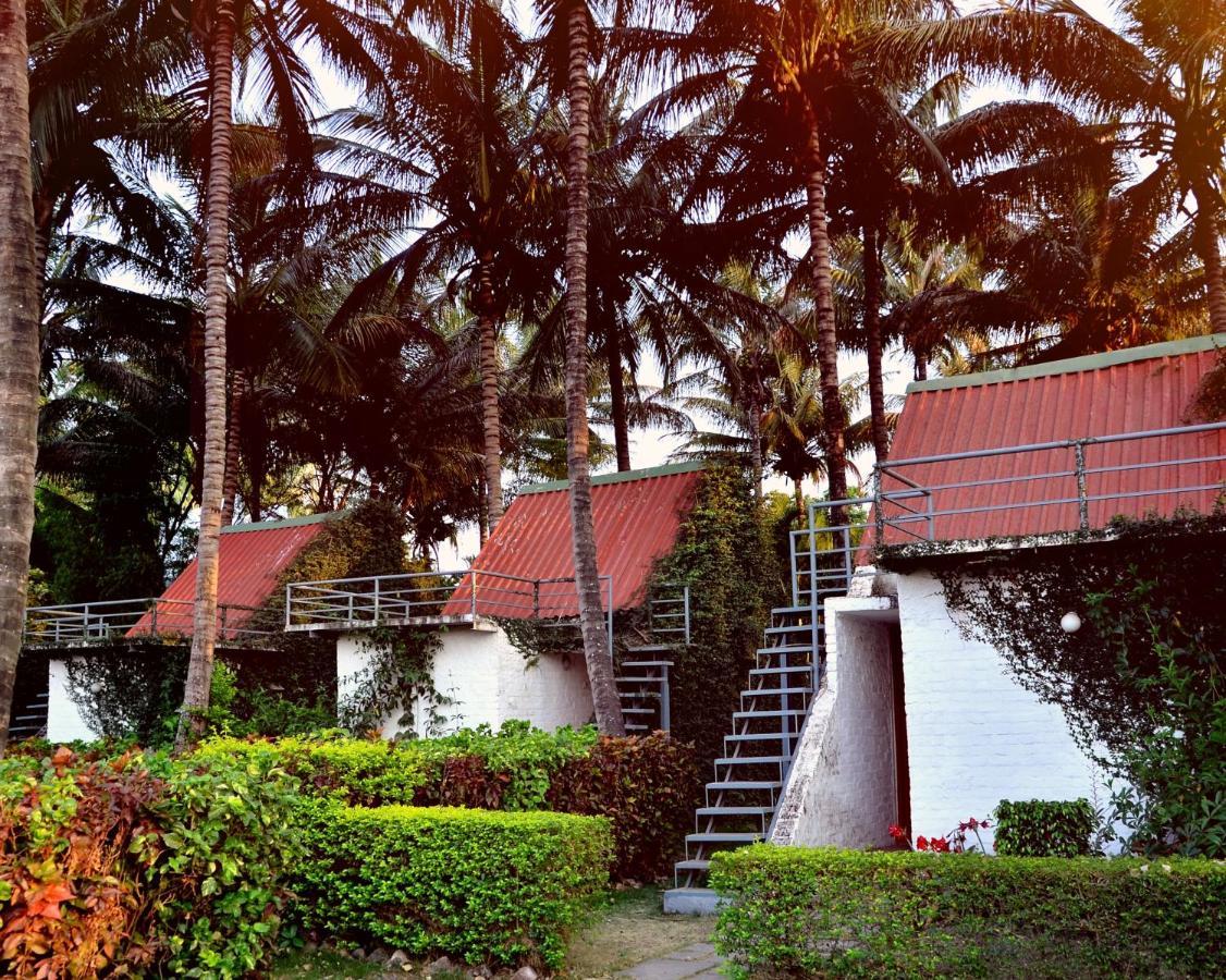 Anandvan Holiday Homes, Wai エクステリア 写真